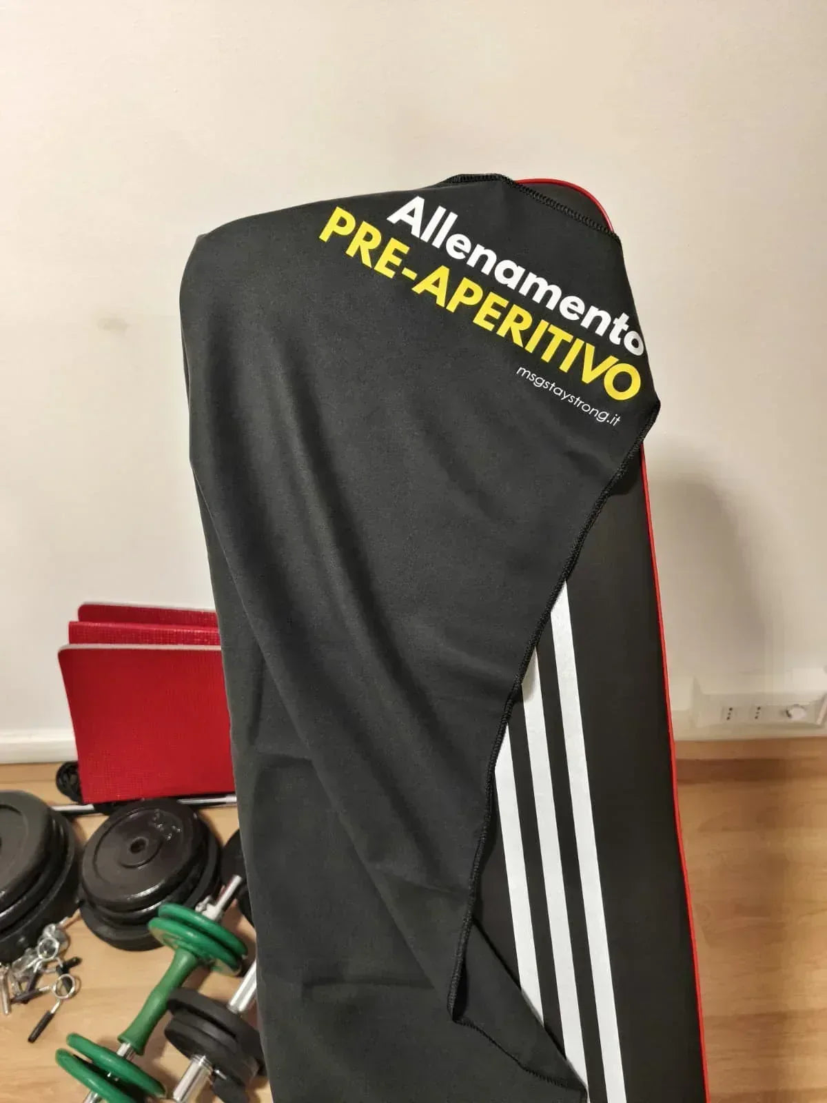 Telo Palestra in Microfibra 50x100 – “Allenamento PRE- APERITIVO
