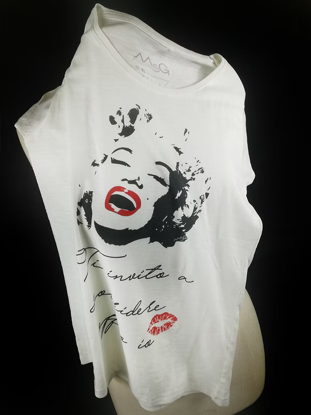T-shirt "Ti invito a sorridere"