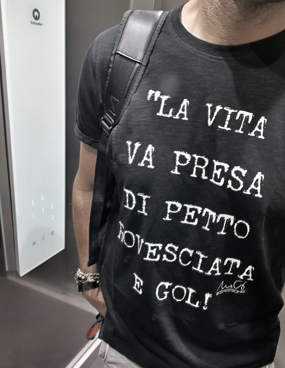 T-Shirt "La vita va preso di petto rovesciata e GOL!"